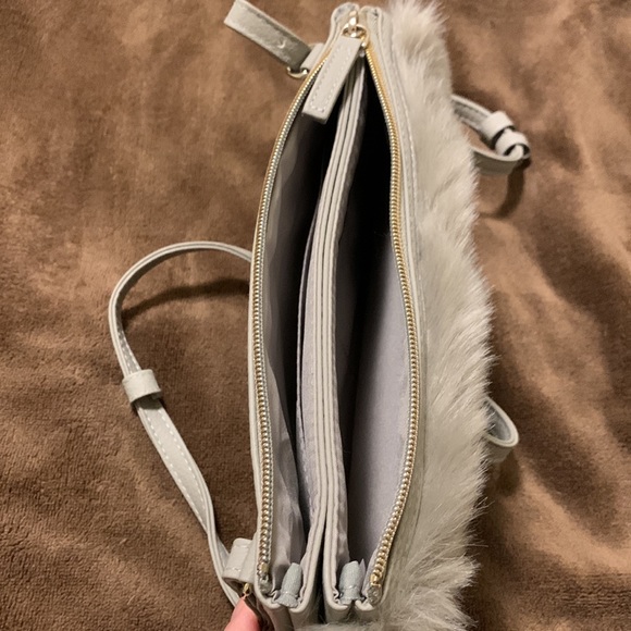 Uniqlo shoulder bag - Picture 2 of 4